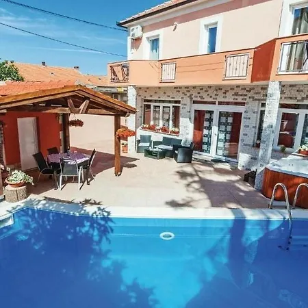펜션 House With A Swimming Pool - 25271